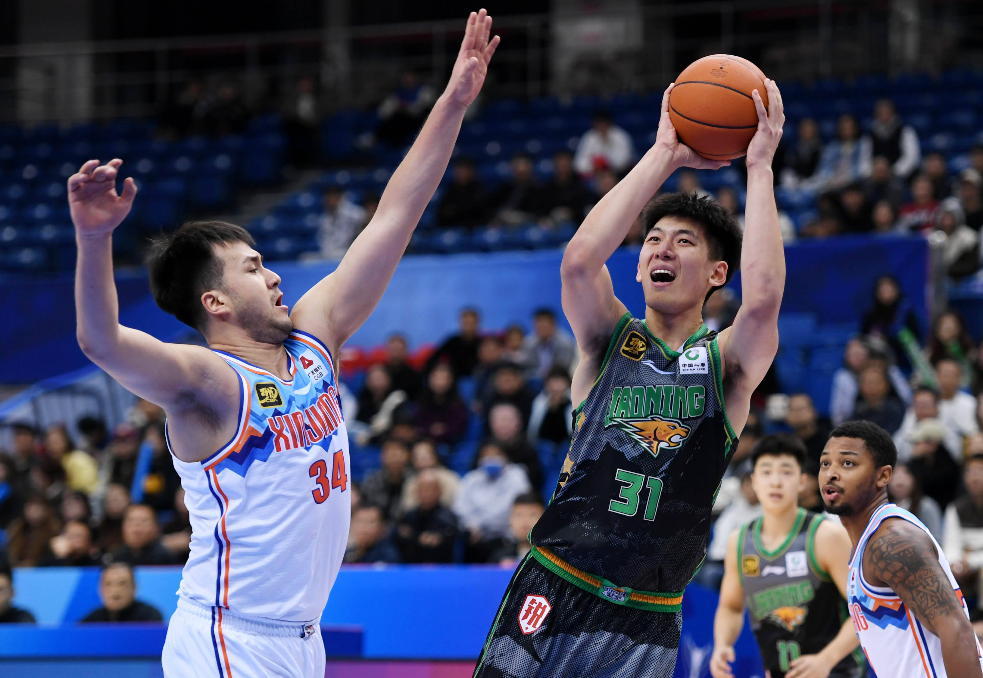 包含CBA常规赛窗口期再迎强敌；武汉三镇外线爆发；主帅态度——底气十足；团队化学反应显著的词条